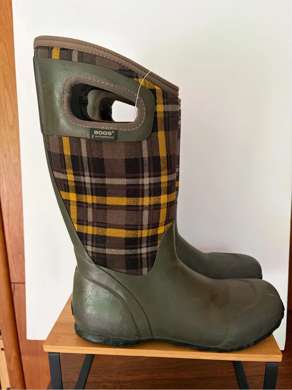 BOGS Tall Rain Winter bootsWaterproof. West Hampton Plaid Camo. Green. * Flaw.
